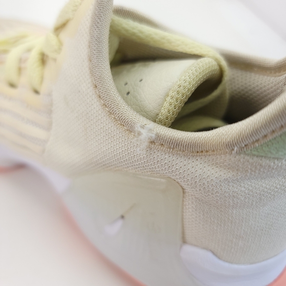 Nike Lebron Witness 6 'Easter' Coconut Milk Sneakers Size 6.5Y Wmn 8 DD0423-103 - Picture 4 of 8